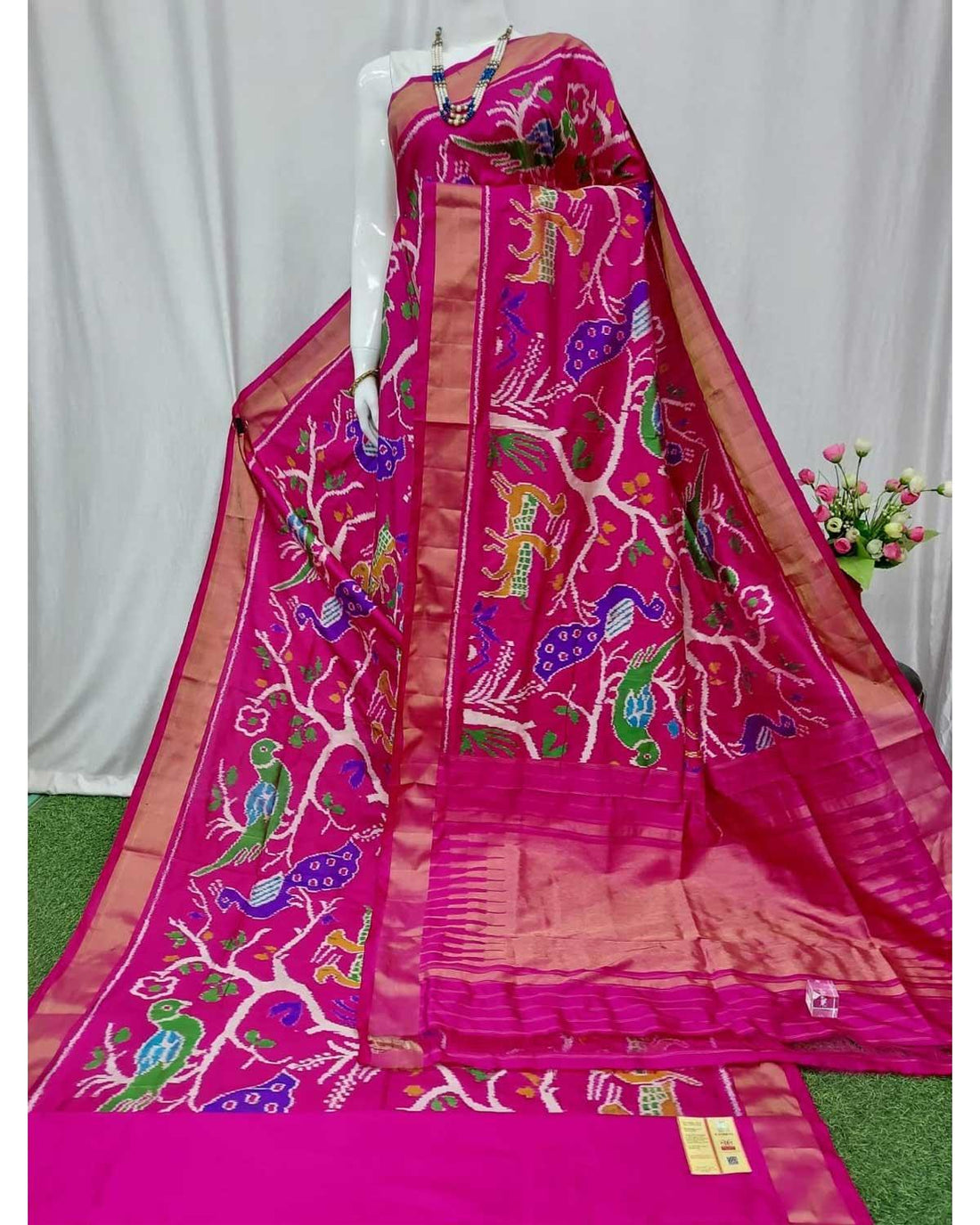 POCHAMPALLY IKAT SILK PINK COLOR SAREE - pochampallysarees.com