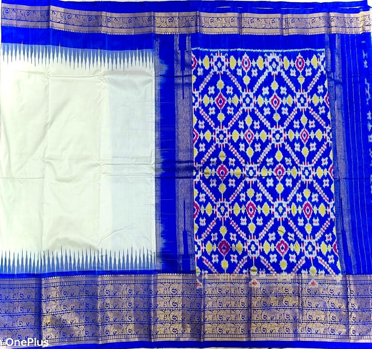 Pochampally Ikat Silk White Plain Body With Border And Pallu Blue Sari - pochampallysarees.com