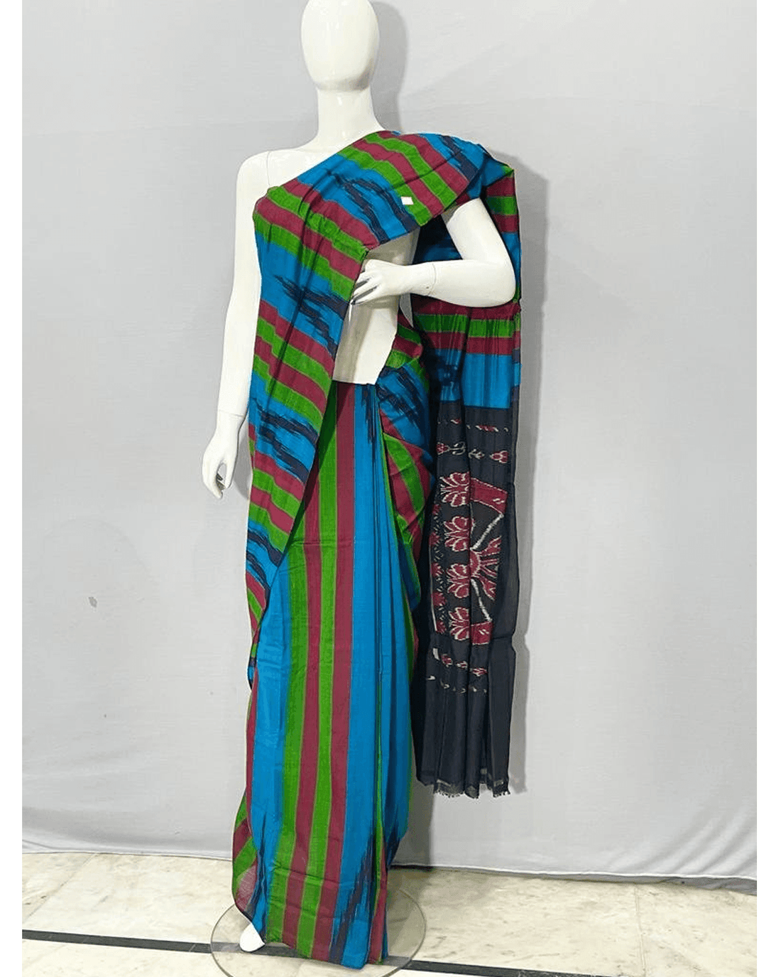 POCHAMPALLY IKKAT COTTON ANANDA BLUE BLUE WITH BLACK COLOR SAREE - pochampallysarees.com
