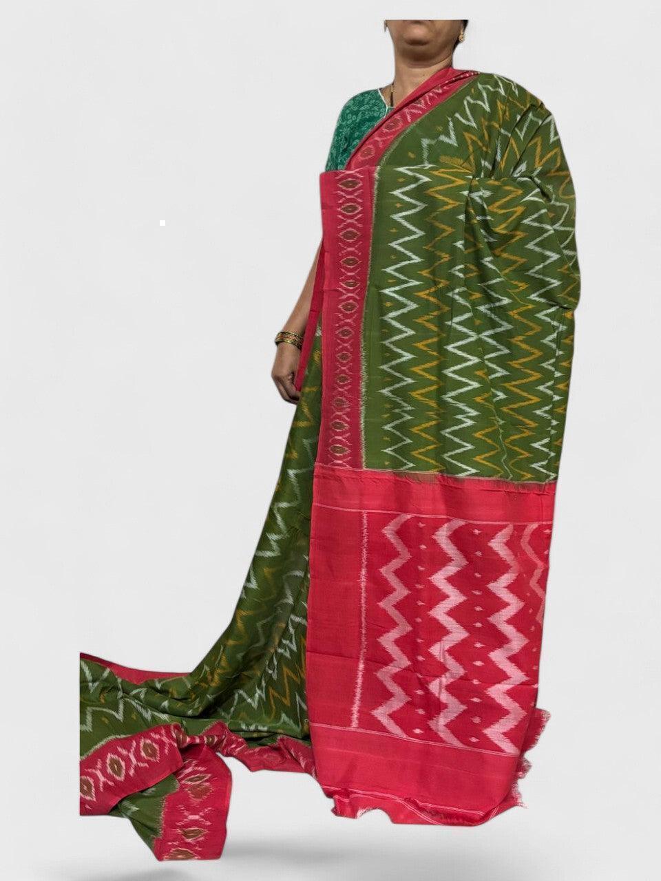 POCHAMPALLY IKKAT COTTON GREEN RED - pochampallysarees.com