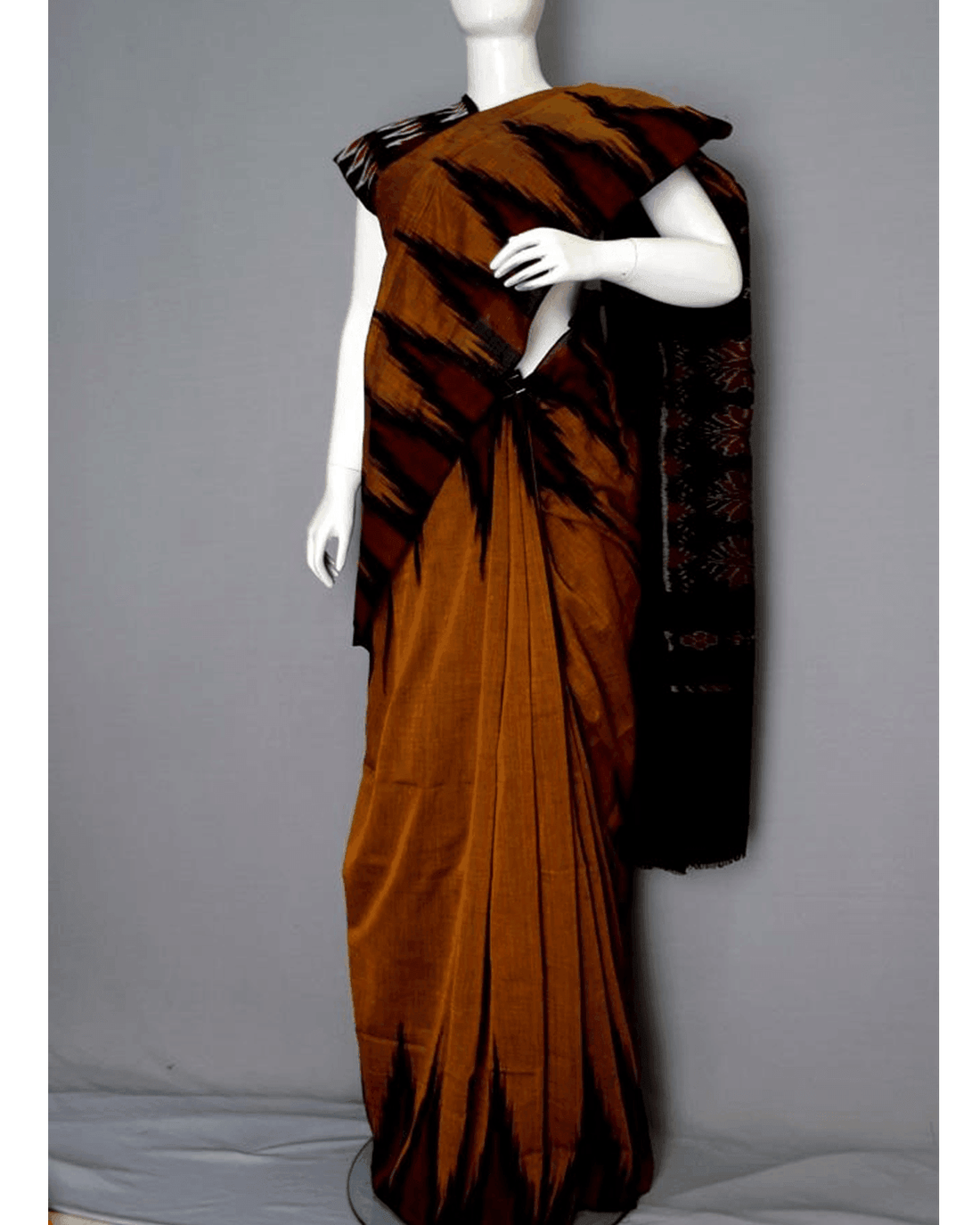 POCHAMPALLY IKKAT COTTON TEMPLE YELLOW COLOUR SAREE - pochampallysarees.com