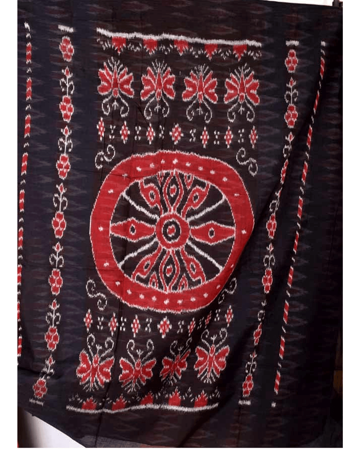 POCHAMPALLY IKKAT COTTON TEMPLE YELLOW COLOUR SAREE - pochampallysarees.com