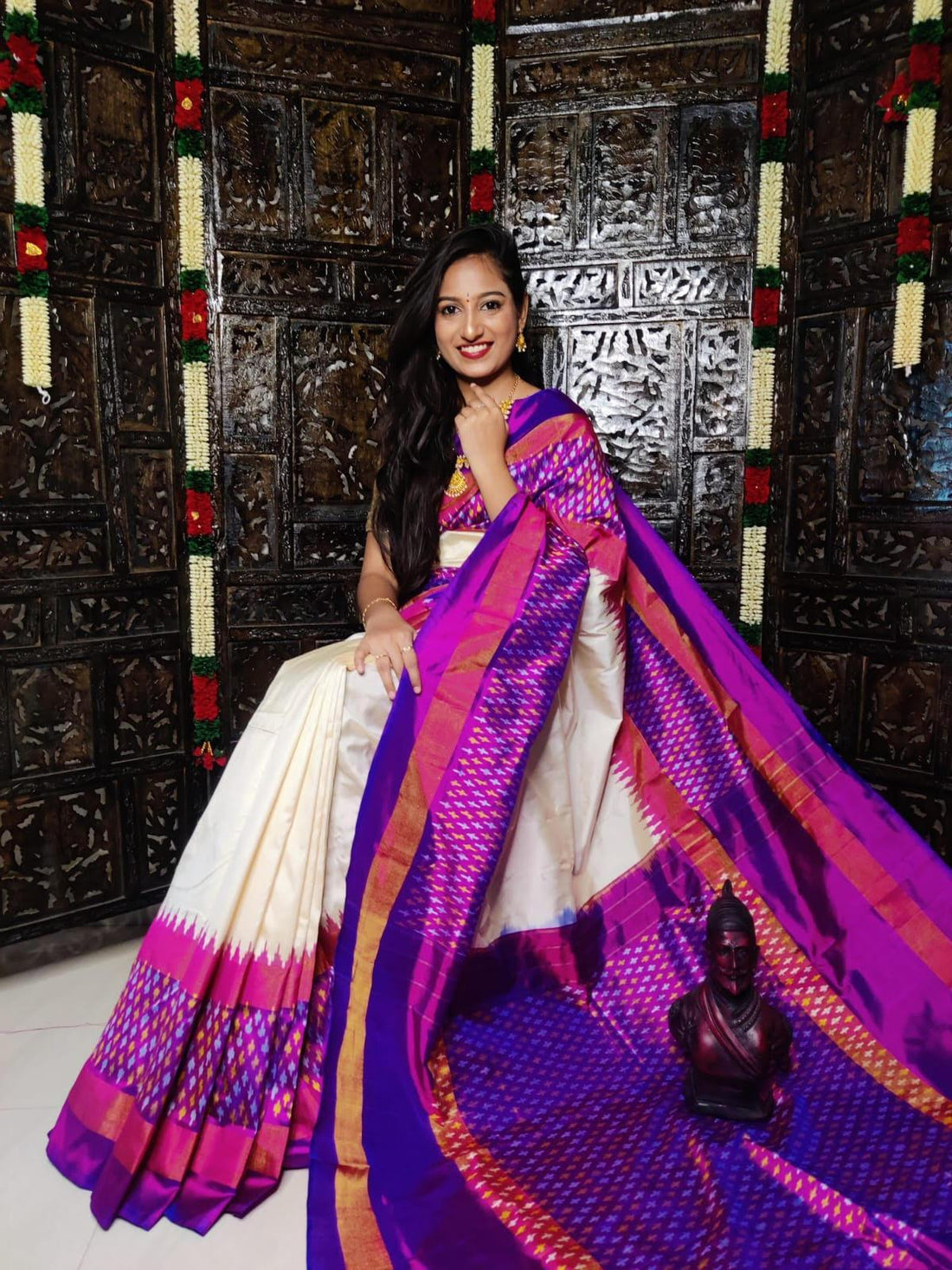 Pochampally Ikkat Silk Cream Border Purple Sari - pochampallysarees.com