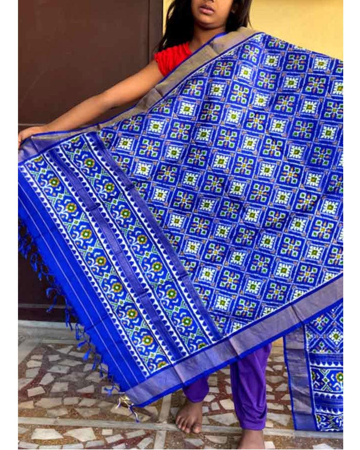POCHAMPALLY IKKAT SILK NAVY BLUE WITH RED COLOR DUPATTA - pochampallysarees.com