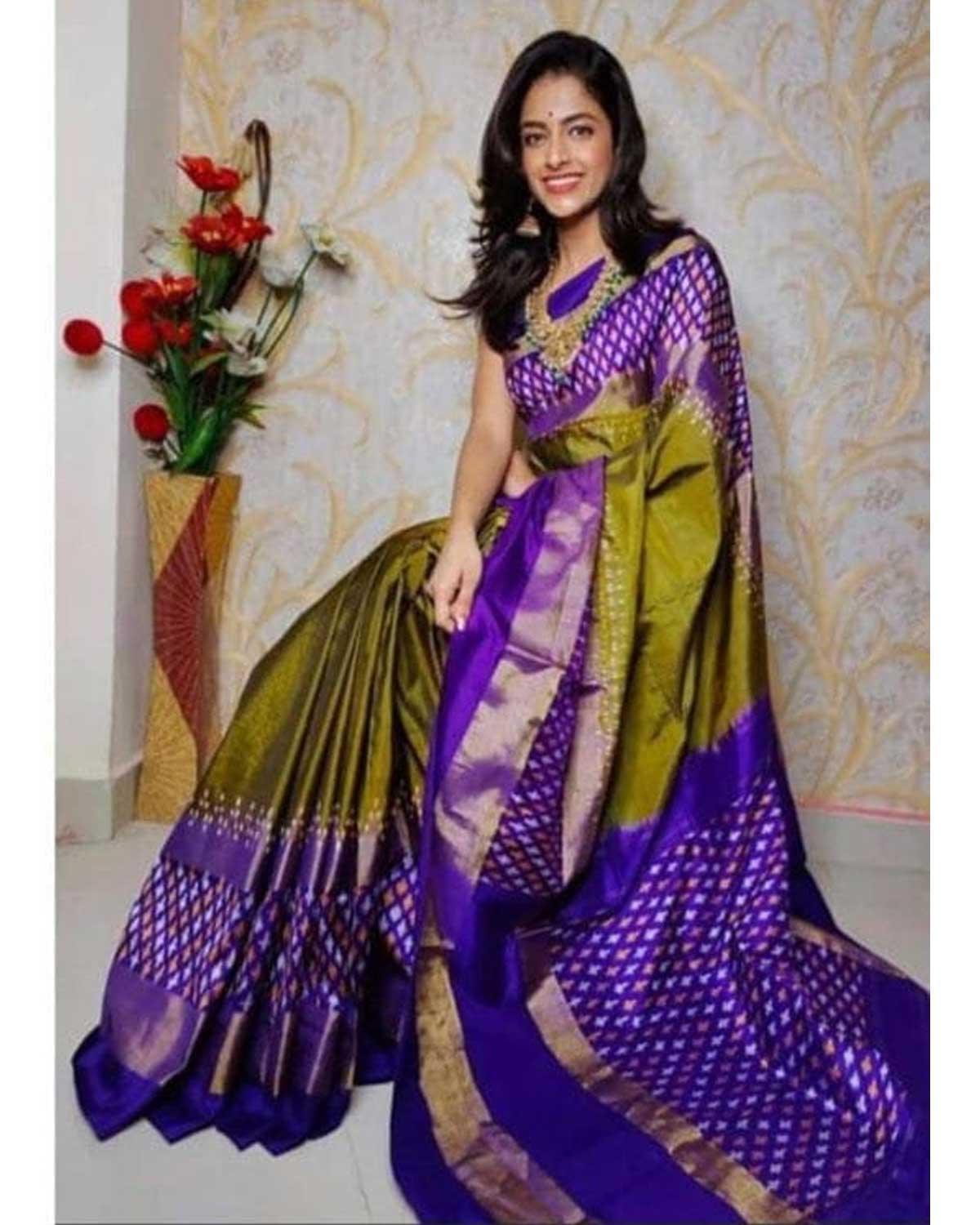 POCHAMPALLY IKKAT SILK OLIVE GREEN WITH BLUE COLOR SAREE - pochampallysarees.com