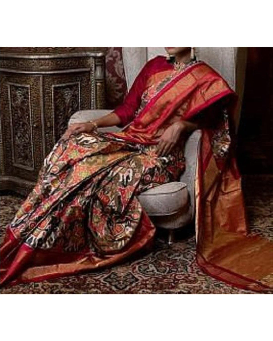 POCHAMPALLY IKKAT SILK TISSUE BLACK WITH RED COLOR SAREE - pochampallysarees.com