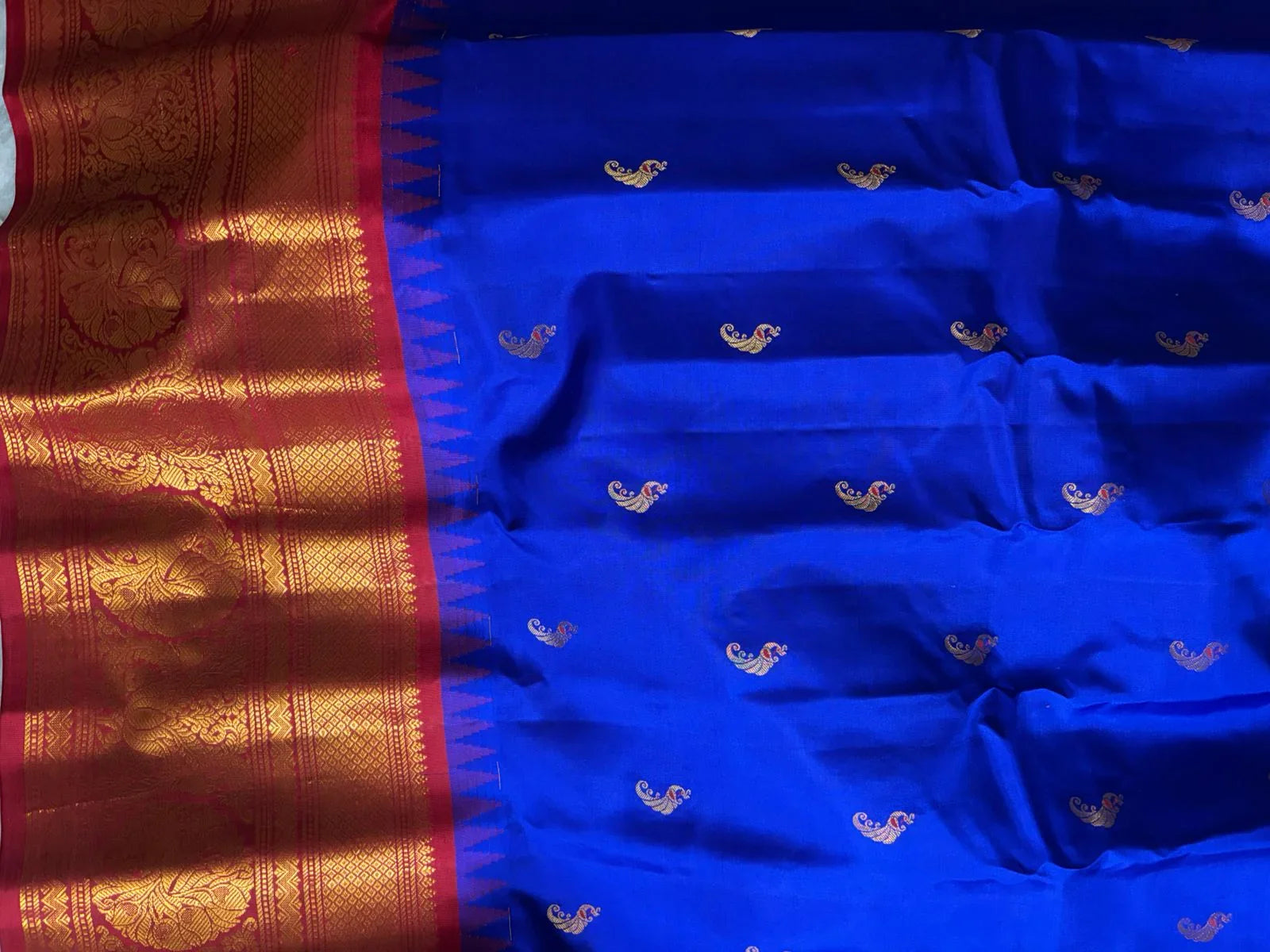 Pure Gadwal Silk Saree Blue Red - pochampallysarees.com
