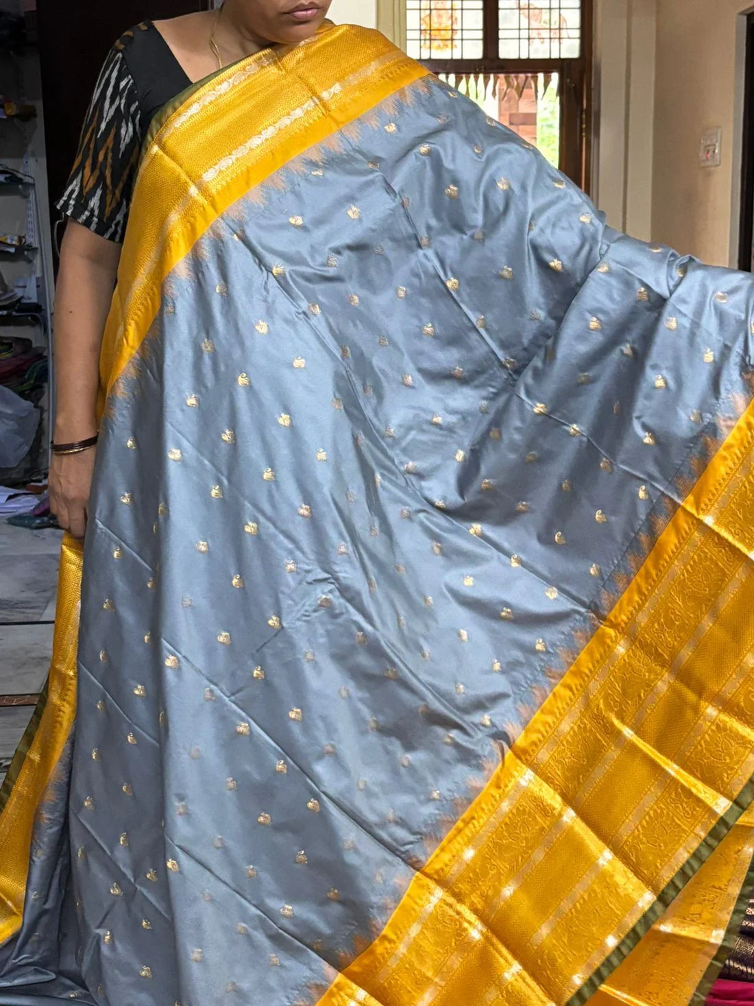Pure Gadwal Silk Saree Gray Yellow - pochampallysarees.com