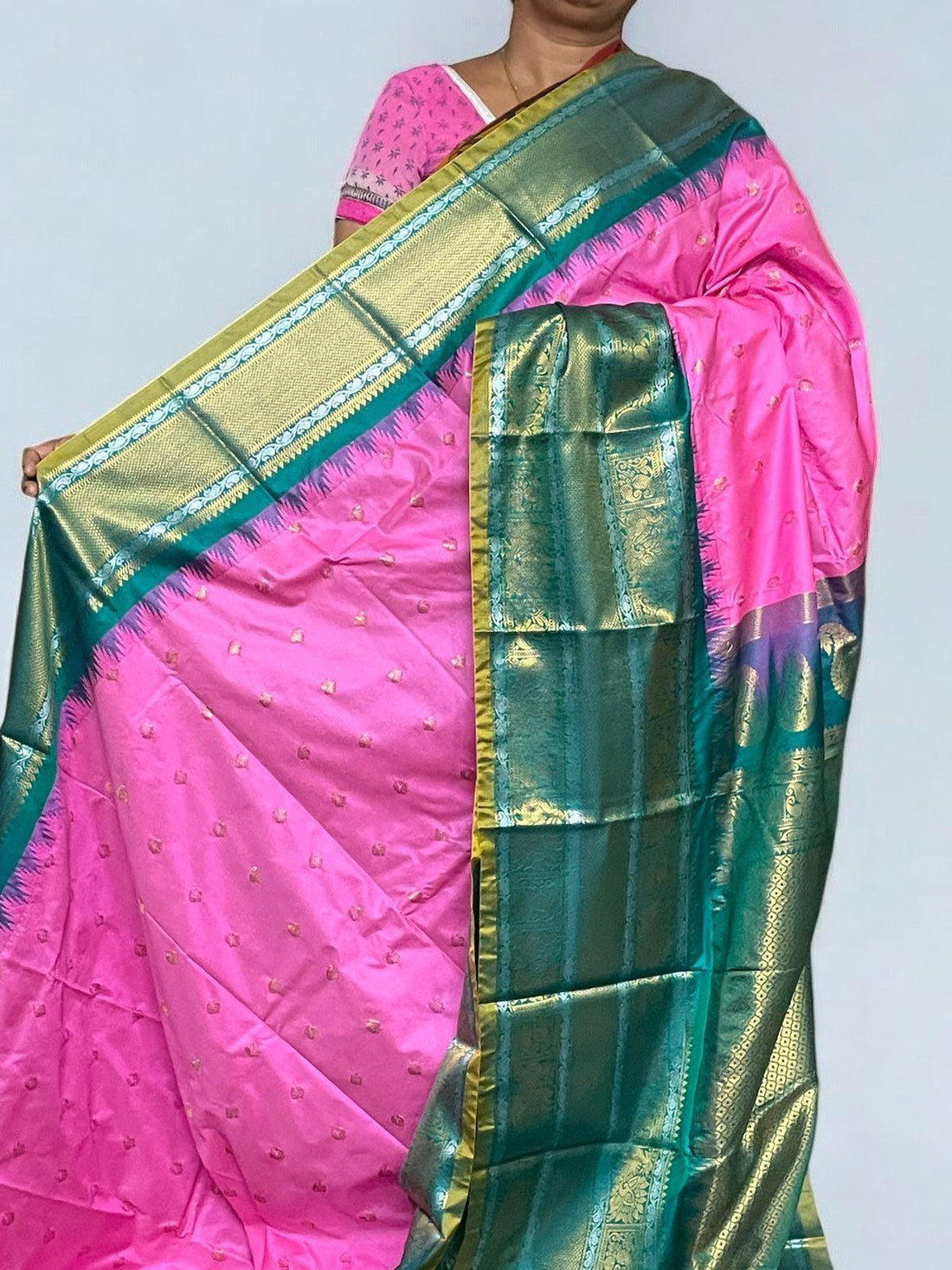 Pure Gadwal Silk Saree Pink Rama green - pochampallysarees.com