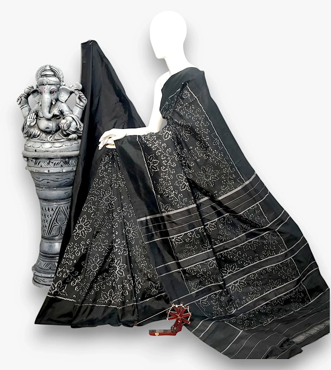Pure Pochampally Ikkat Silk Black Sari Online - pochampallysarees.com