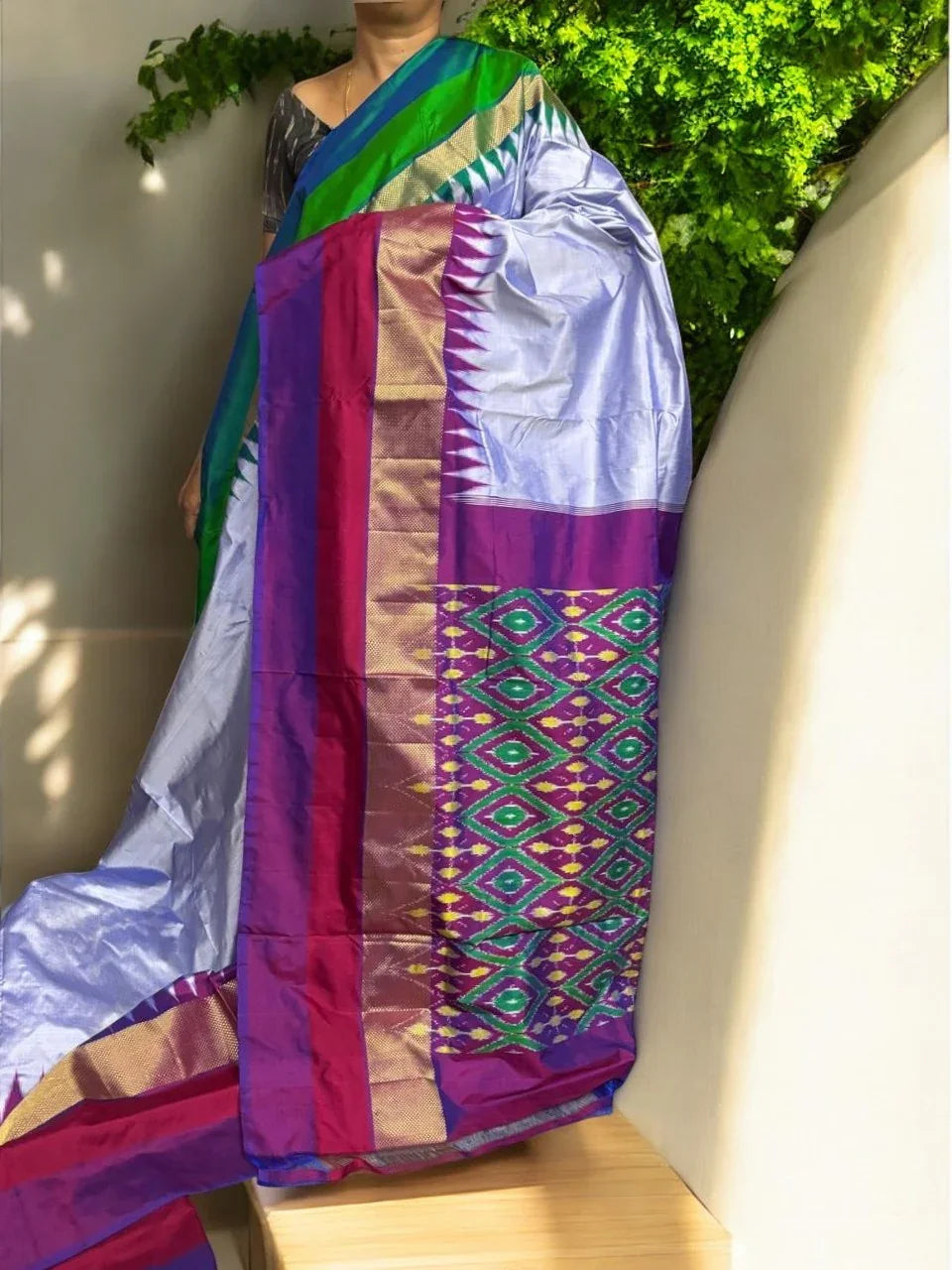 Pure Pochampally Ikkat Silk Body Color Silver Gray Border Pallu Purple - pochampallysarees.com