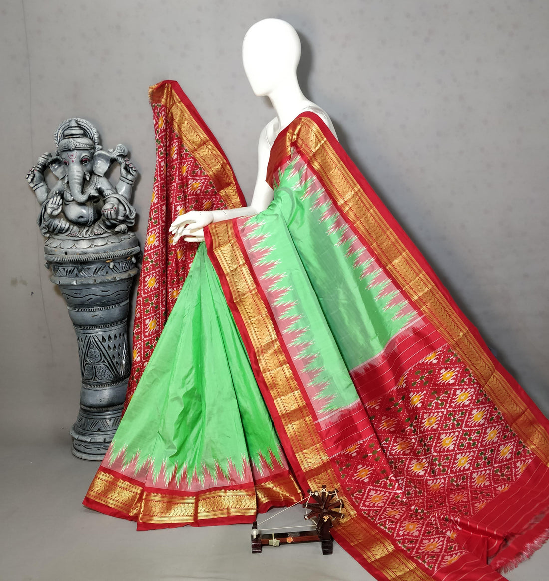 Pure Pochampally Ikkat Silk Green Red - pochampallysarees.com