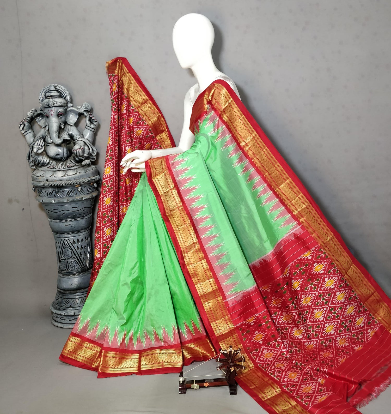 Pure Pochampally Ikkat Silk Green Red - pochampallysarees.com