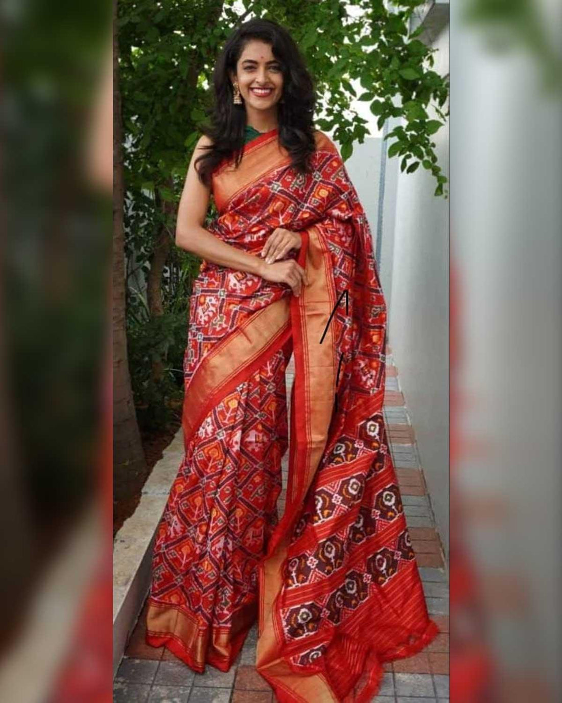 RED IKKAT SAREE - pochampallysarees.com