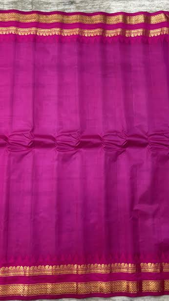 Royal Blue Gadwal Silk Saree with Pink Zari Pallu and Blouse