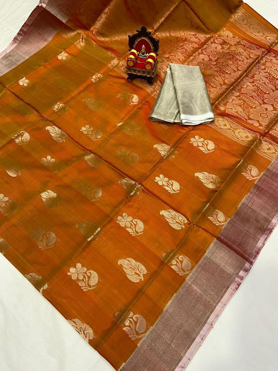 Uppada Pattu Silver Border Rich Pallu Saree - pochampallysarees.com