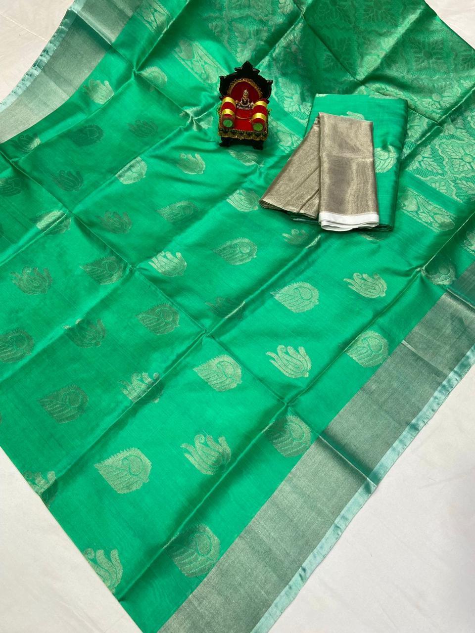 Uppada Pattu Silver Border Rich Pallu Saree - pochampallysarees.com