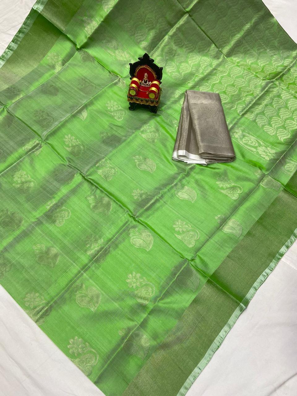 Uppada Pattu Silver Border Rich Pallu Saree - pochampallysarees.com