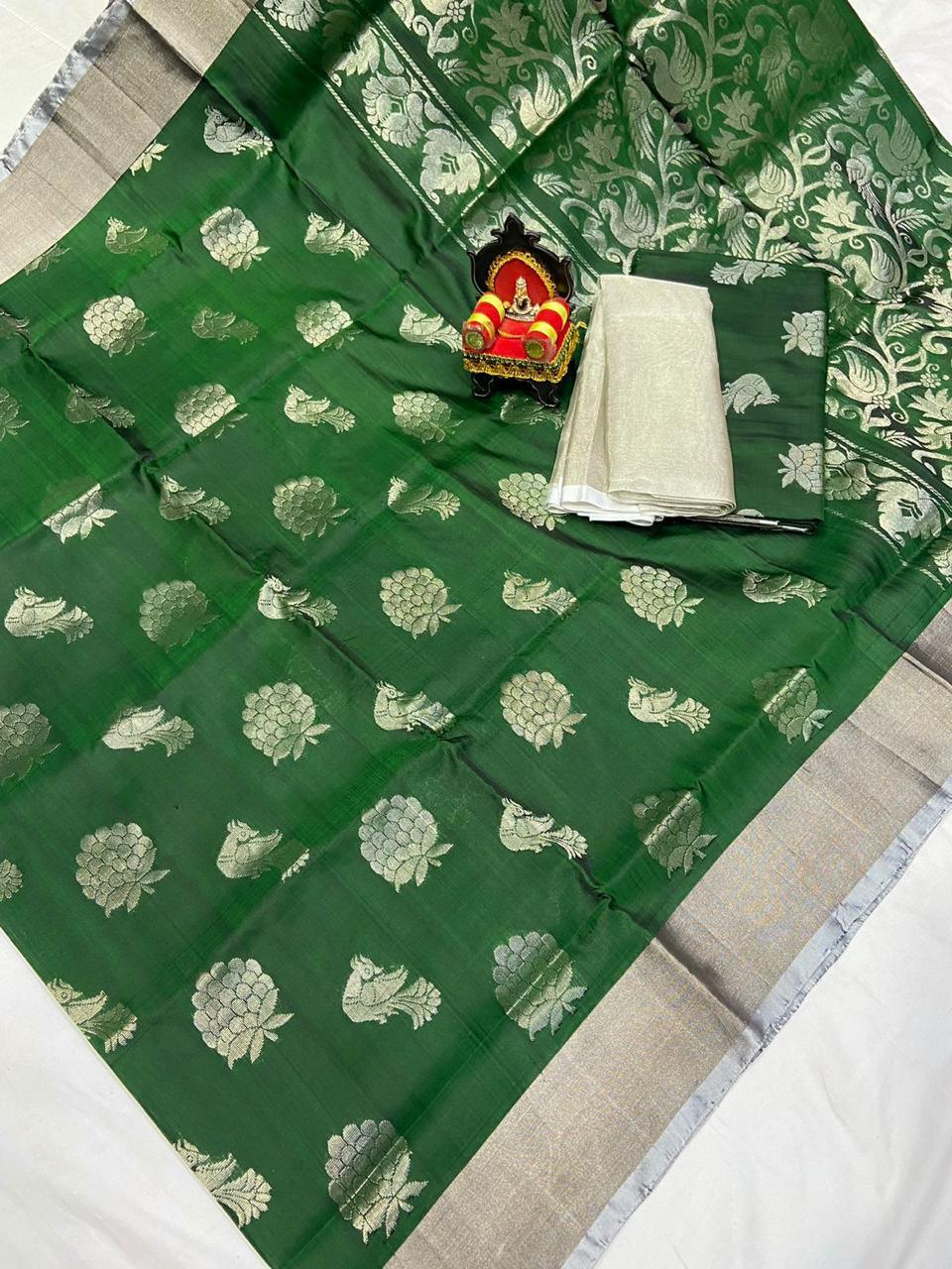 Uppada Pattu Silver Border Rich Pallu Saree - pochampallysarees.com