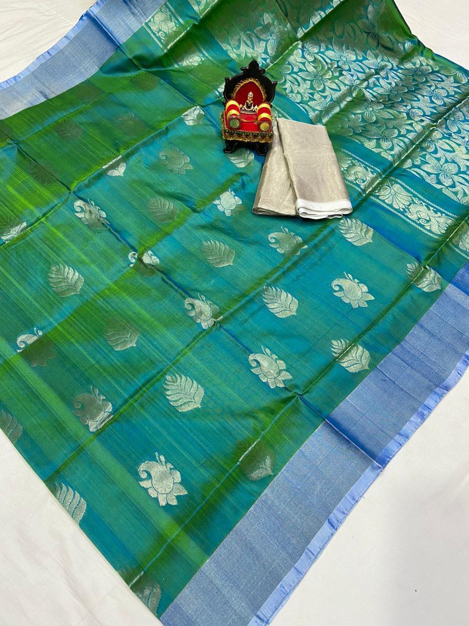 Uppada Pattu Silver Border Rich Pallu Saree - pochampallysarees.com