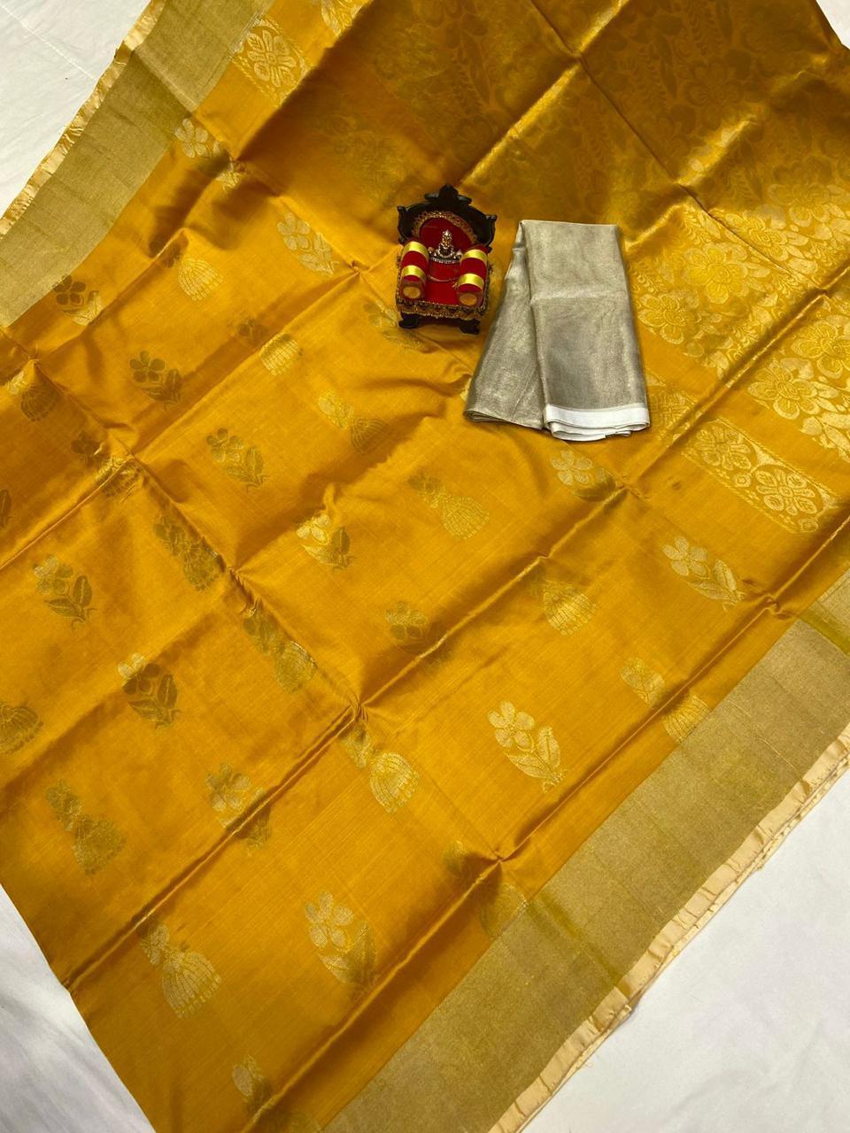 Uppada Pattu Silver Border Rich Pallu Saree - pochampallysarees.com