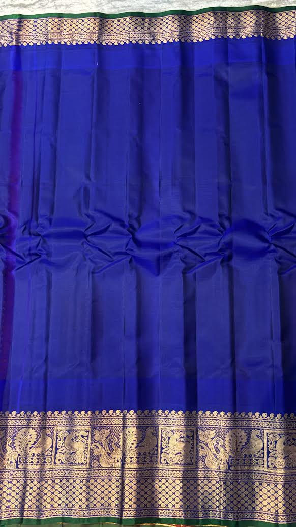 Gadwal Silk Sarees: Vibrant Sea Green &amp; Royal Blue Handloom Classics - pochampallysarees.com