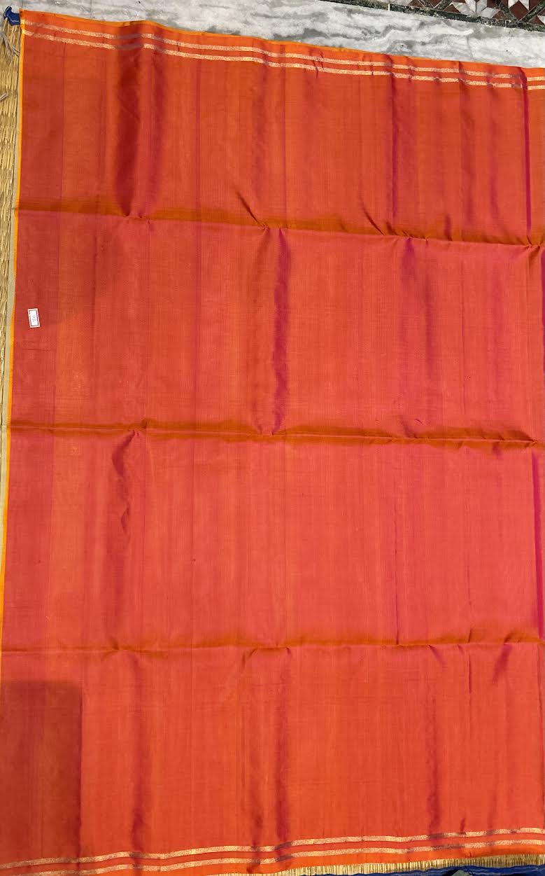 Magenta Purple Kanjivaram Silk Saree with Contrast Emerald Green Zari Border With Silk Mark