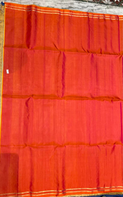 Magenta Purple Kanjivaram Silk Saree with Contrast Emerald Green Zari Border With Silk Mark