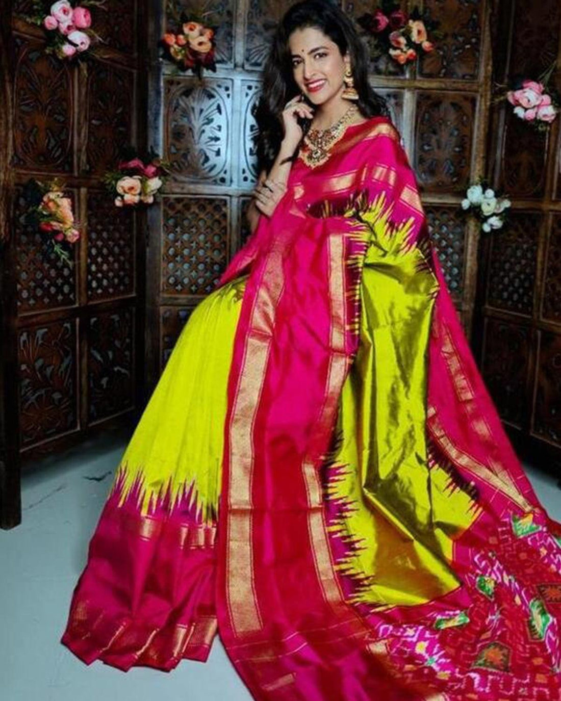 YELLOW IKKAT SILK SAREE ONLINE - pochampallysarees.com