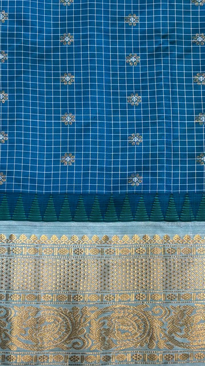 Gadwal Silk Sarees: Classic Royal Blue &amp; Sea Green Checkered Handloom Classics - pochampallysarees.com
